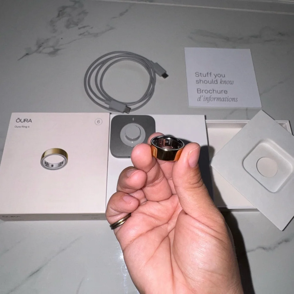 Oura Ring 4 in Elegant Gold